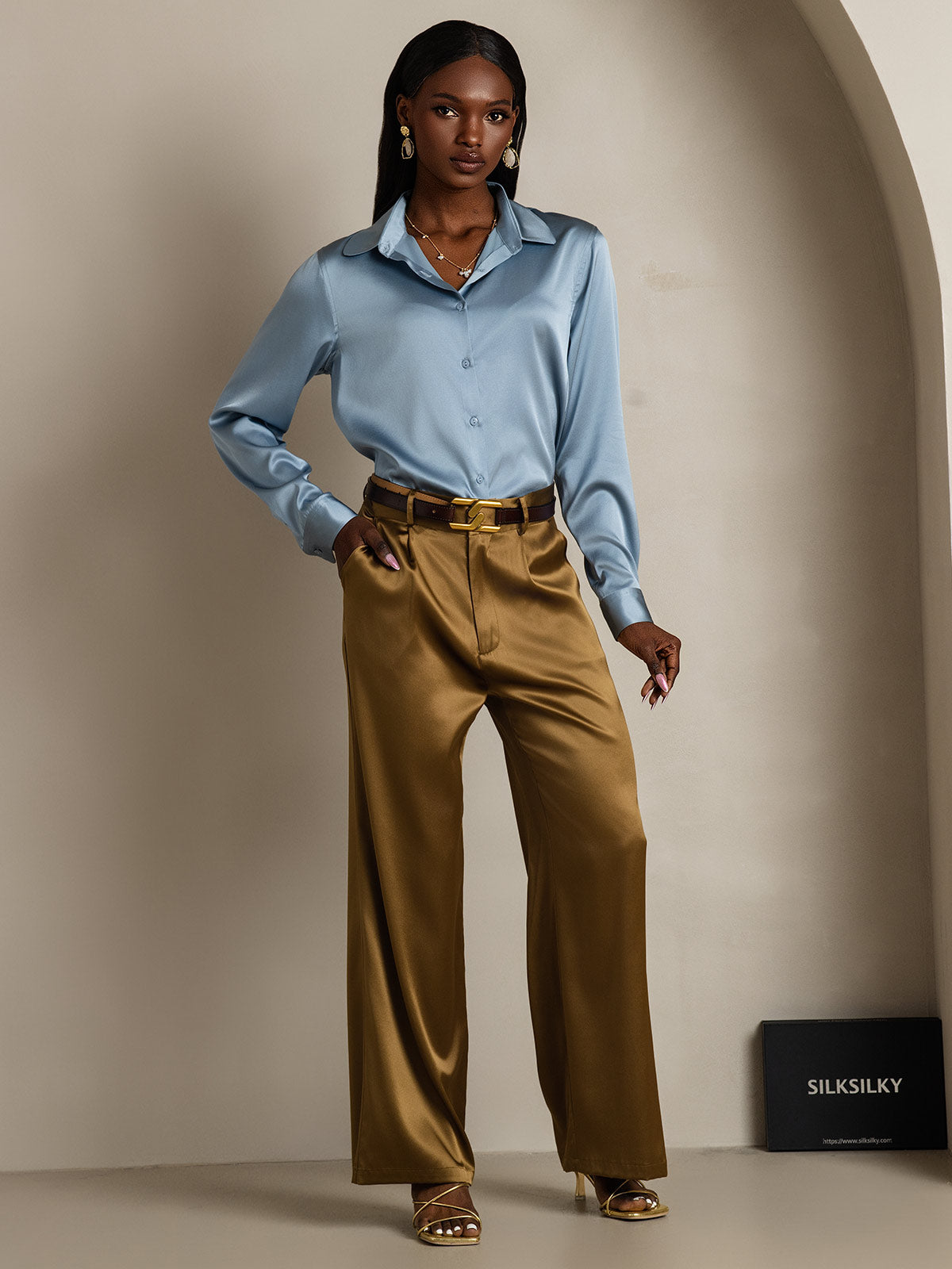19Momme Silk Long Sleeve Lapel Collar Women's Shirt with Button Up Design
