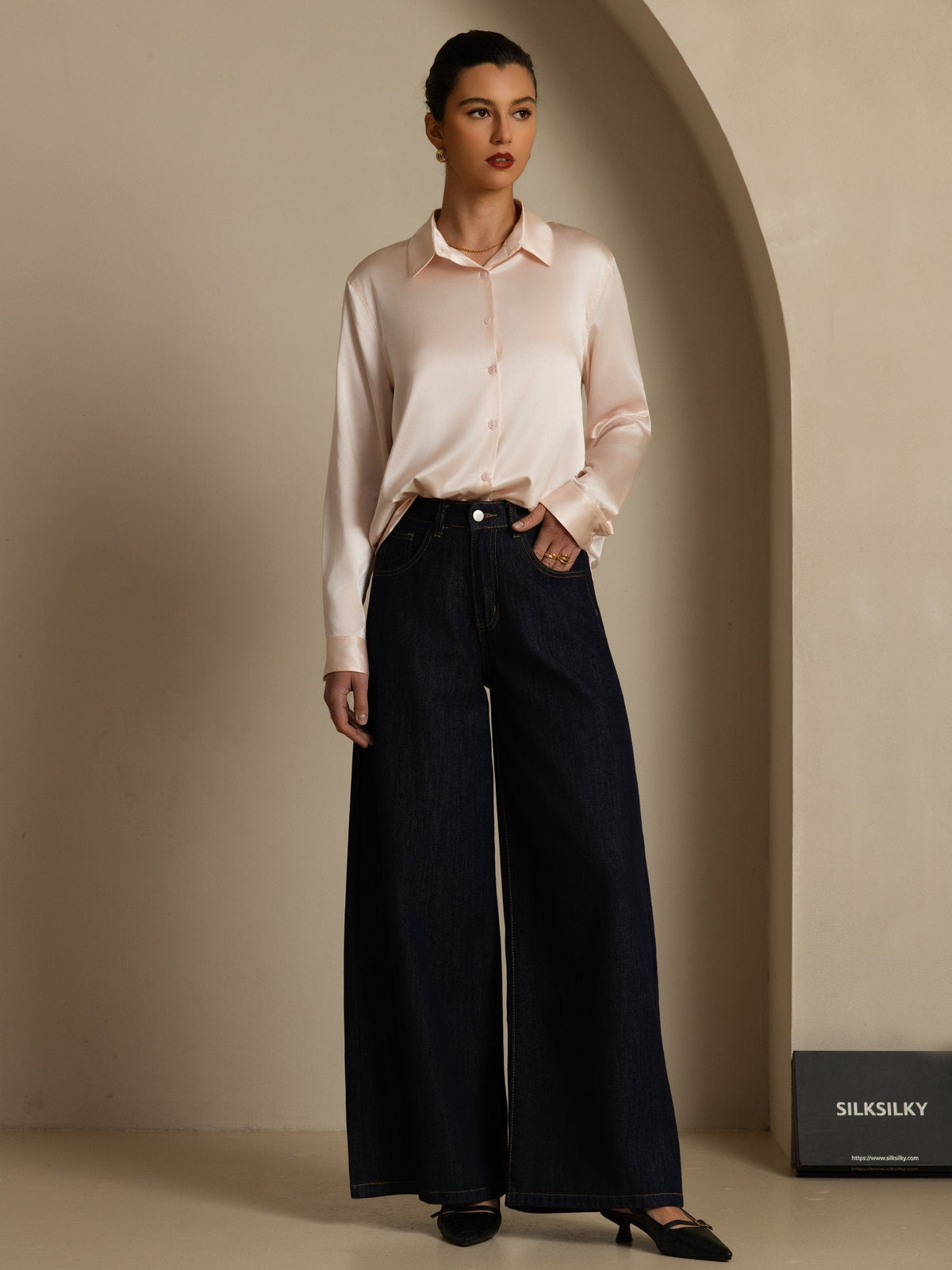19Momme Silk Long Sleeve Lapel Collar Women's Shirt with Button Up Design