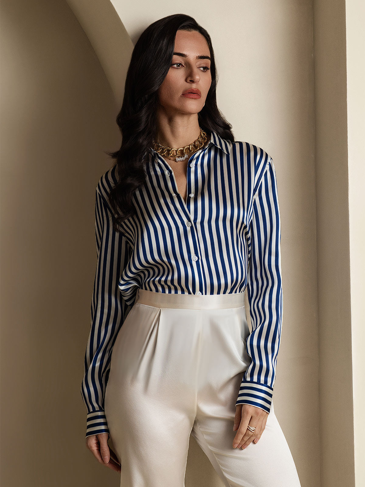 19Momme Silk Long Sleeve Lapel Collar Women's Shirt with Button Up Design